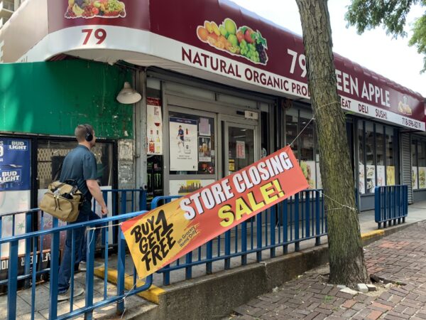 Brooklyn Heights neighborhood grocery, deli and produce market All in One Deli Mart, fondly known as Peas N’ Pickles, has closed its doors. Photo: Mary Frost/Brooklyn Eagle