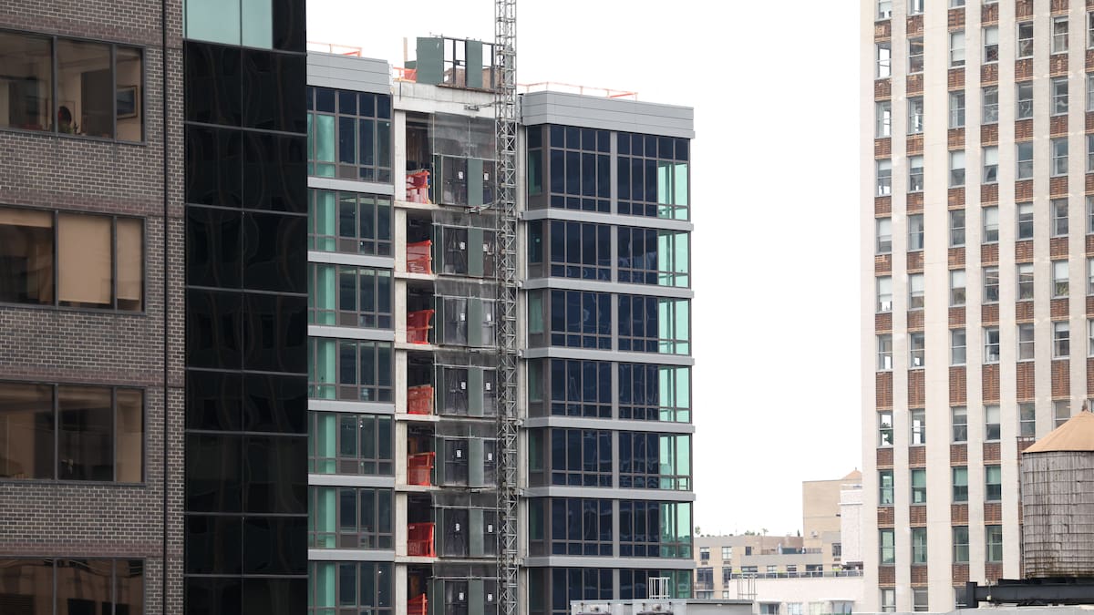 Manhattan high rise evacuated as inspectors find buckling columns, falling bricks