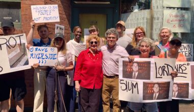 Tenants at the historic Riverside Houses in Brooklyn Heights rallied on Wednesday to protest what they say are deplorable conditions. Photo: Mary Frost/Brooklyn Eagle