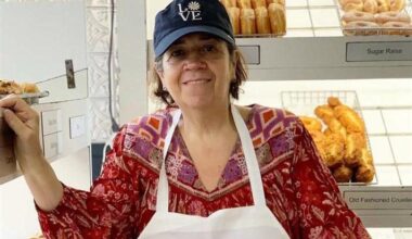 Donna Siafakas ran the Peter Pan Donut & Pastry Shop in Greenpoint, Brooklyn for 33 years. (Photo: Instagram)