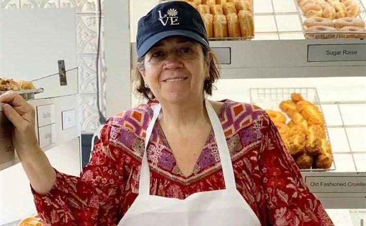 Donna Siafakas ran the Peter Pan Donut & Pastry Shop in Greenpoint, Brooklyn for 33 years. (Photo: Instagram)
