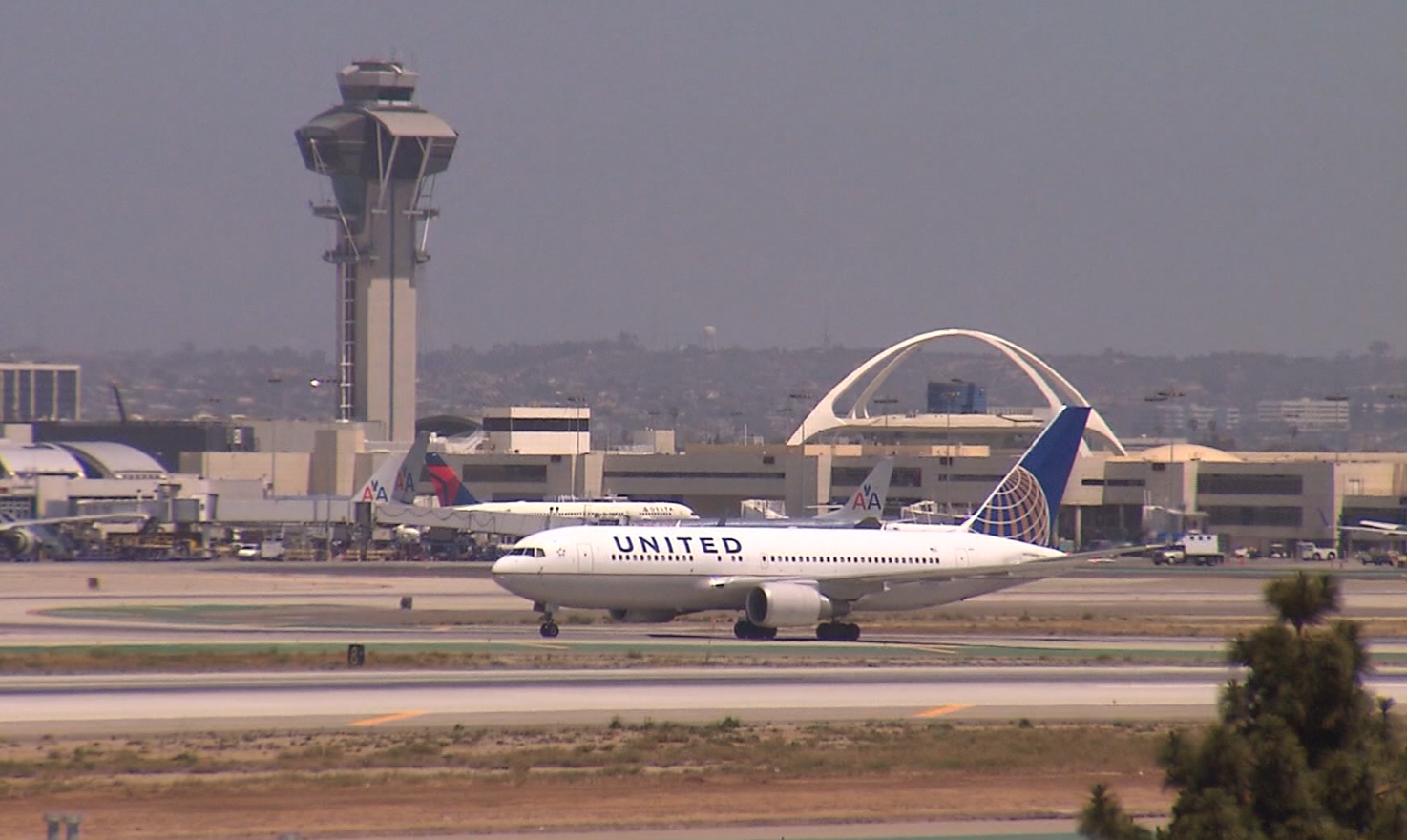 News 12 | Brooklyn | Port Authority Launches Ai Travel Assistant At Jfk Newark Laguardia And Stewart Airports