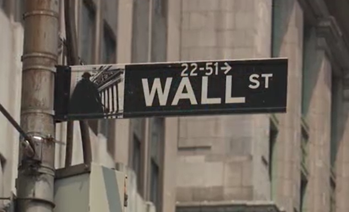 News 12 | Brooklyn | Dow Jones Plunges Over 1100 Points Marking Worst Day In Over A Year