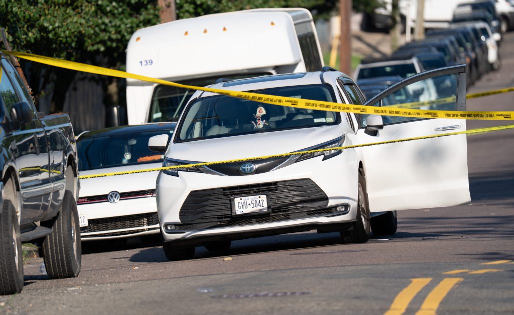 Driver in fit of road rage hacks man's head with meat cleaver after Queens fender-bender
