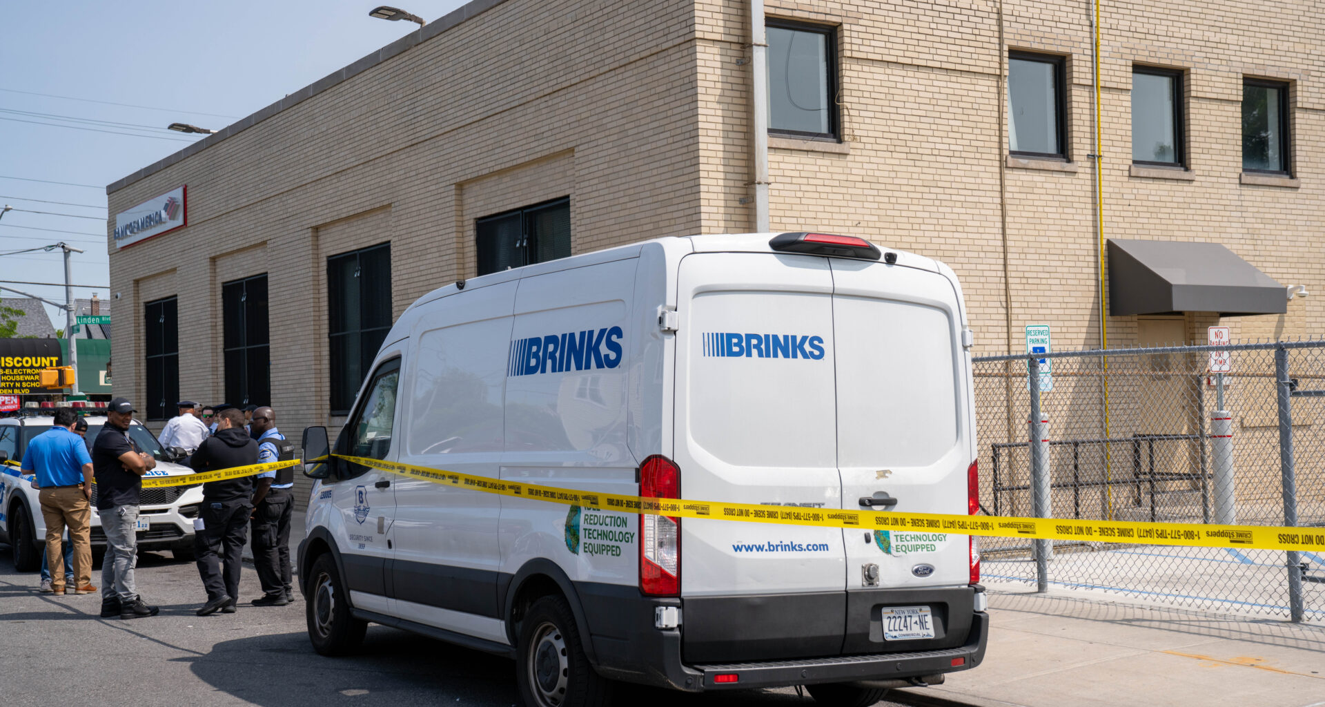 Armed robber pleads guilty to half-million dollar Brinks heist