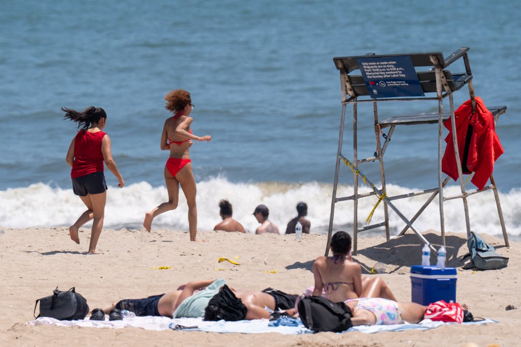 Multiple shark sightings in Rockaways cause intermittent beach closures