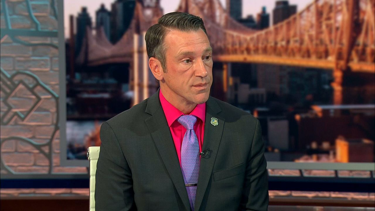 FDNY EMS union calls for better pay, work conditions