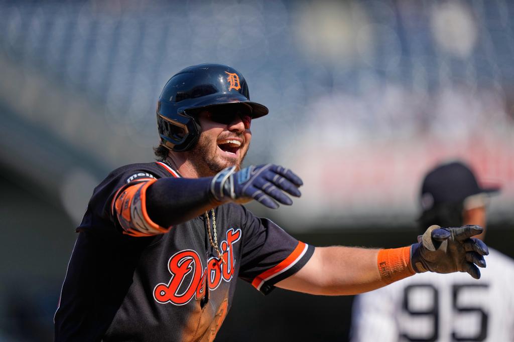 Tigers sweep Yankees in Bronx for first time since 2008, with 6-2, 11-inning win – Macomb Daily