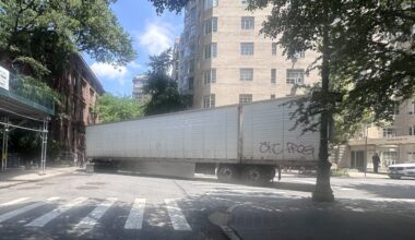 Brooklyn Heights resident Timmy Daniels shared photos of an oversized semi-trailer that became wedged in an intersection for more than 1.5 hours on Sunday. Photos: Timmy Daniels