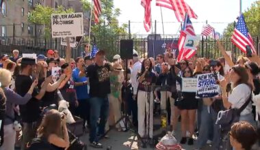 Rally attendees blast Mamdani after Upper West Side stabbings – NBC New York