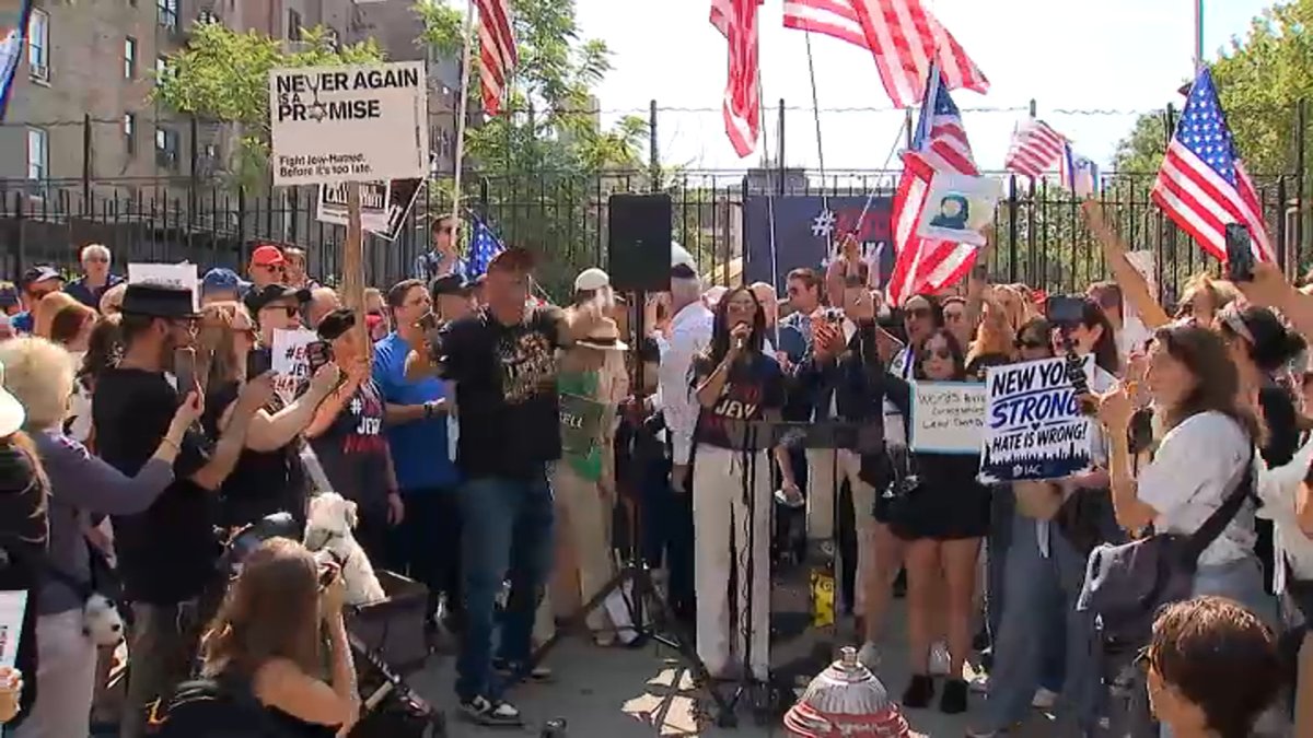 Rally attendees blast Mamdani after Upper West Side stabbings – NBC New York