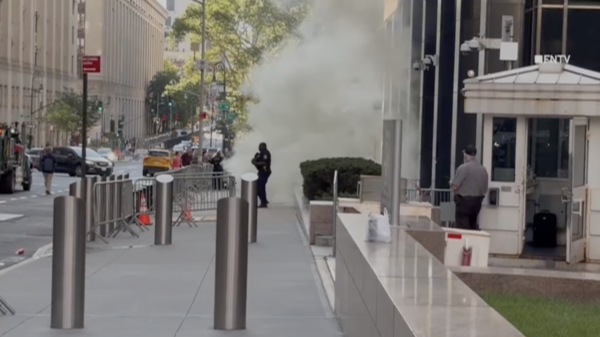 Suspect in custody after explosion outside federal building in NYC