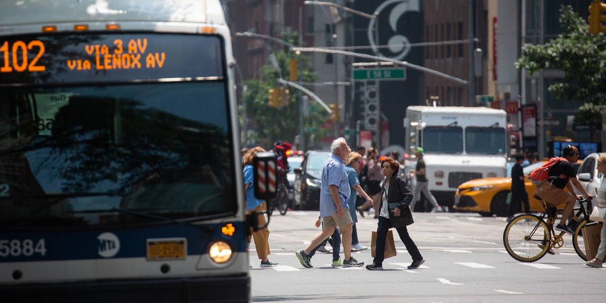 As Mamdani seeks free buses, New Yorkers are skipping the fare