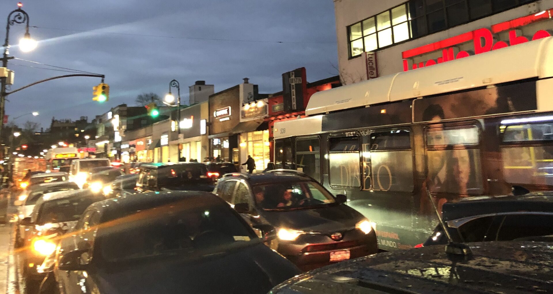 Memo to Mamdani: Queens Deserves a Busway on Austin Street 