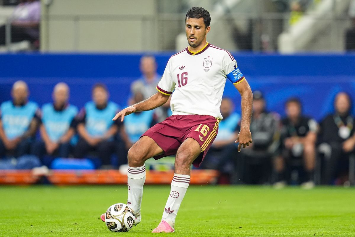 Spain advanced one day earlier with a commanding 2-0 victory over France