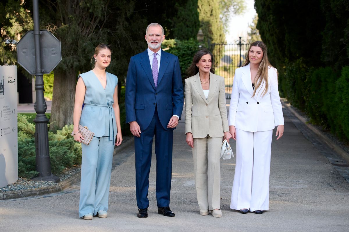 The Spanish royal family walked together in Zaragoza ahead of Infanta Sofía's milestone solo appearance.
