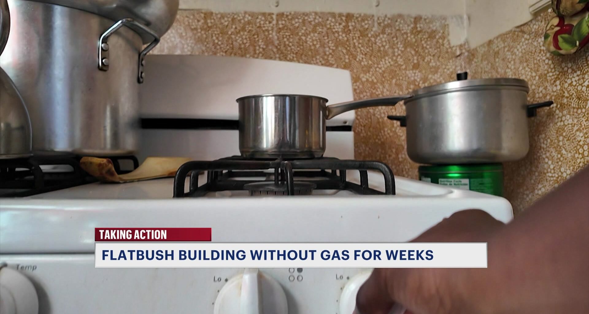News 12 | Brooklyn | Tenants At Flatbush Apartment Building Living Without Gas For Weeks
