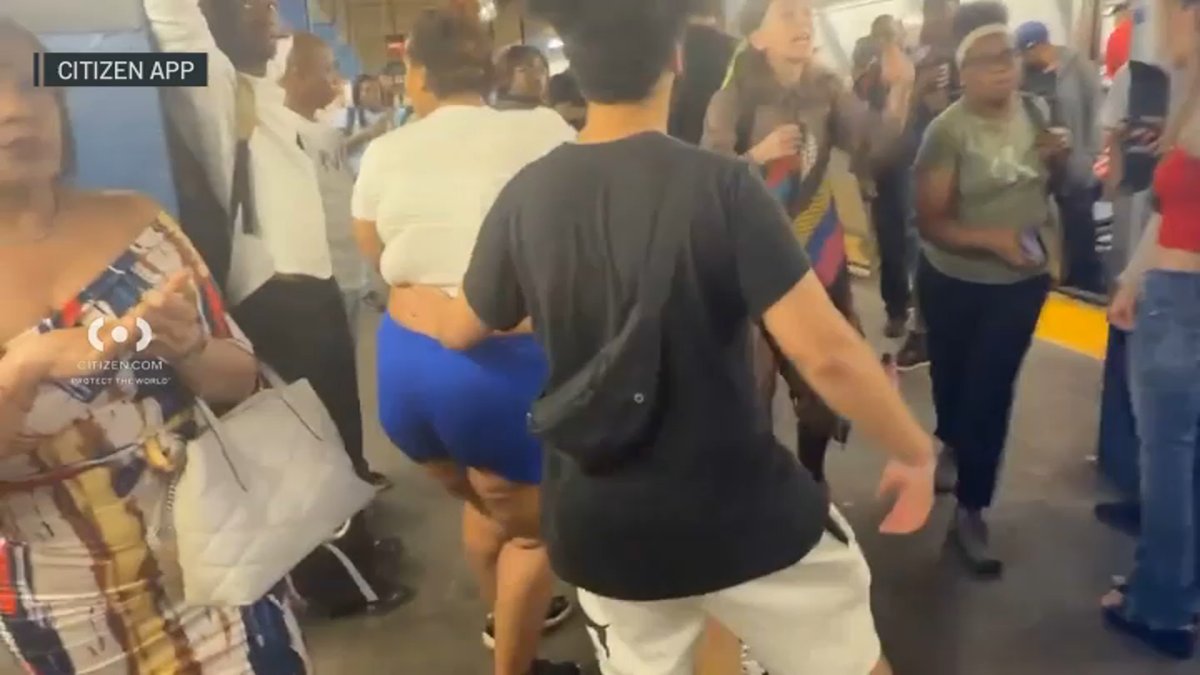 Brooklyn subway shooting wounds woman in chest – NBC New York