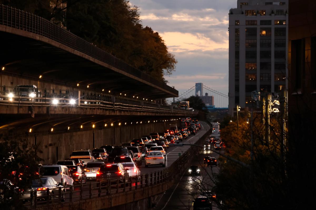 NYC wants to hire $250K BQE fixer to save crumbling stretch of tiered highway