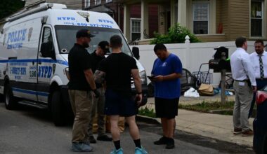Rotting body of man found in Staten Island home after 911 caller reported foul odor: cops, sources