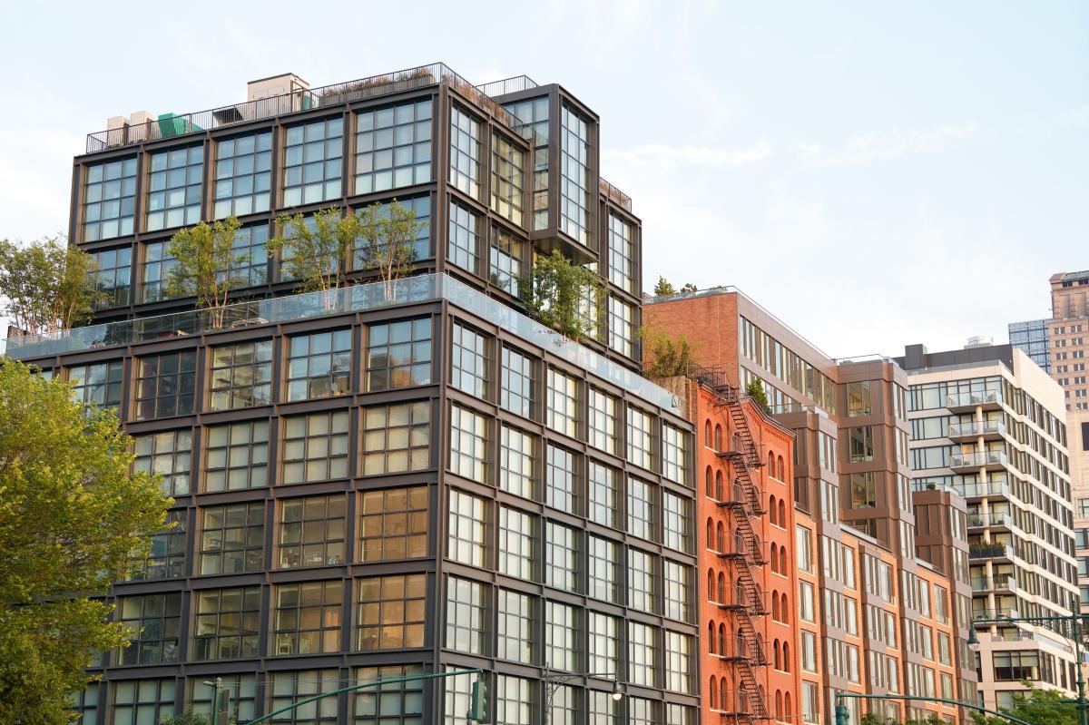 Big number of wealthy NYC renters live in stabilized units
