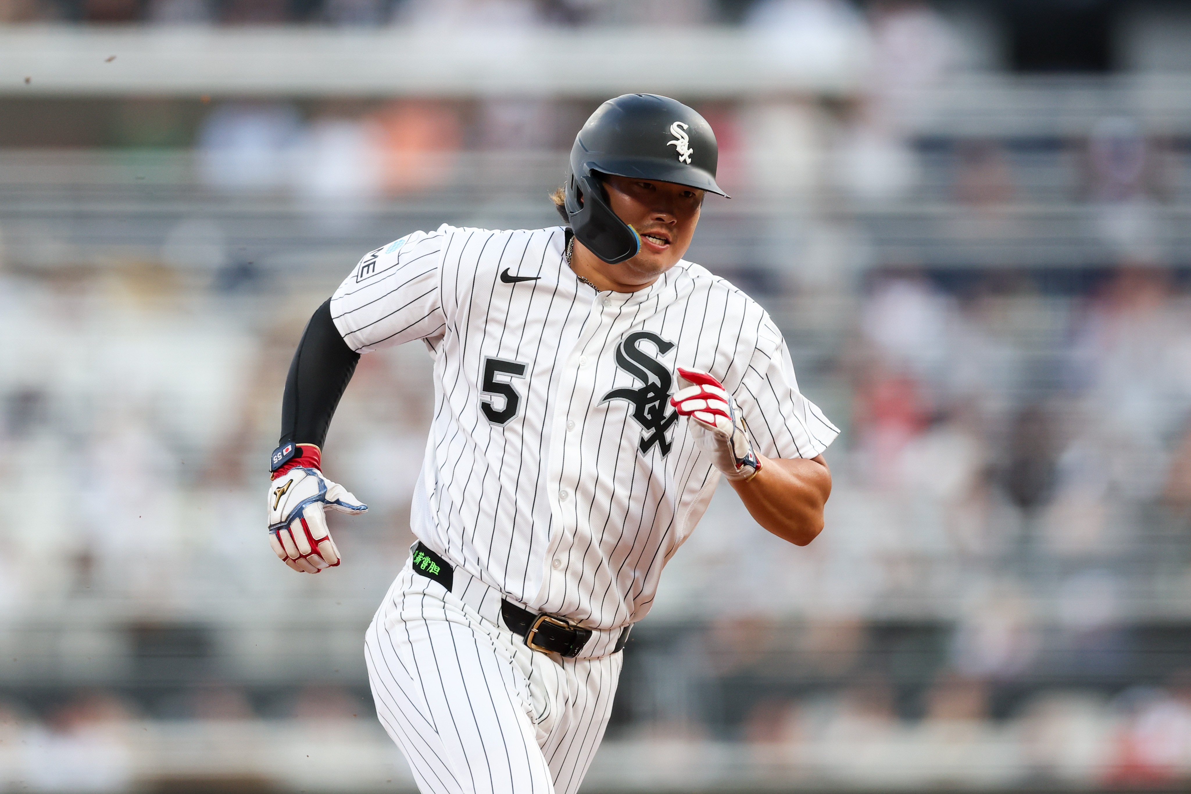 White Sox first baseman Munetaka Murakami (5) runs to third during the first inning against the Yankees at Rate Field July 27, 2026 in Chicago. (Armando L. Sanchez/Chicago Tribune)