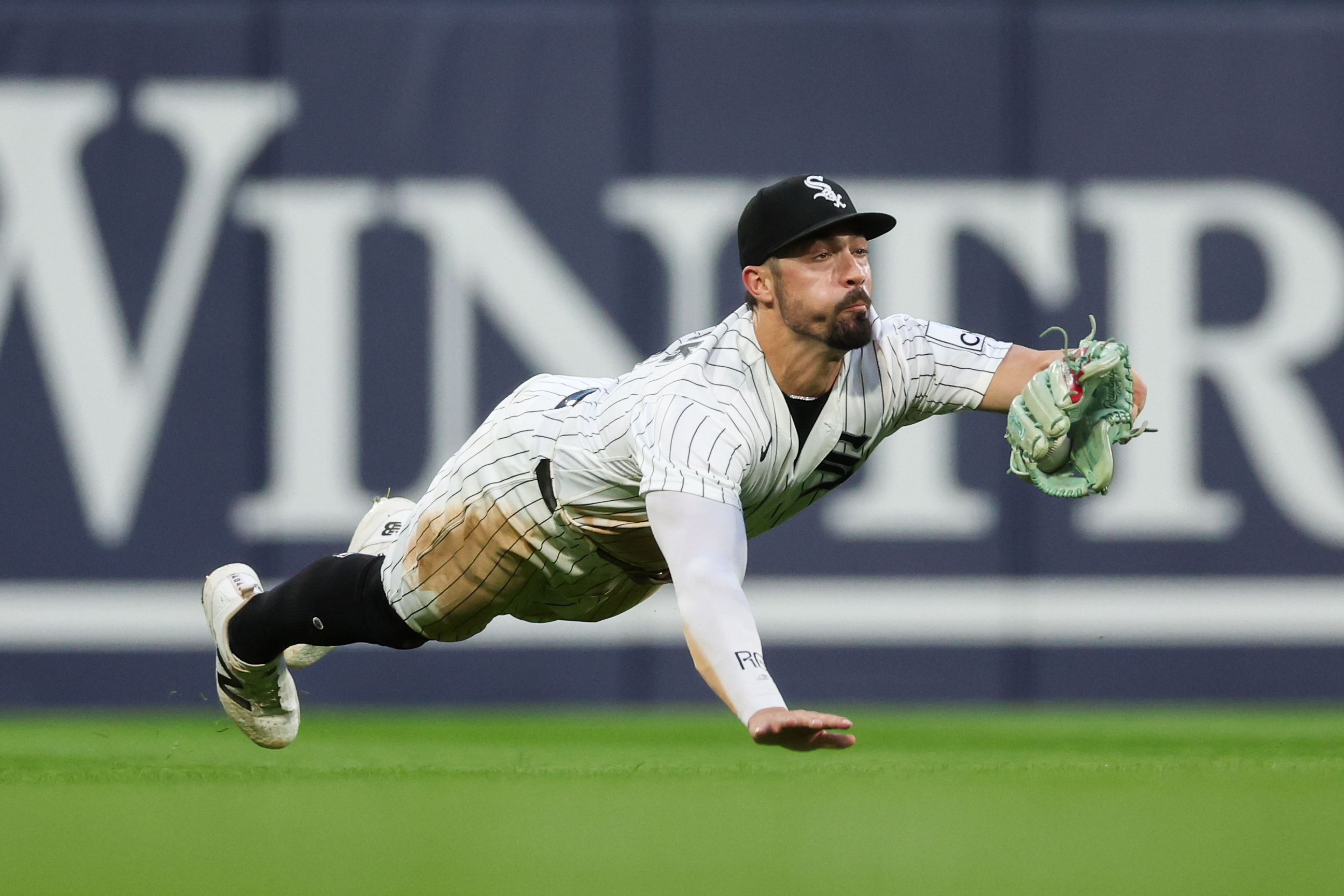 White Sox designated hitter Randal Grichuk (34) catches a ball from Yankees center fielder Spencer Jones (78) during the third inning at Rate Field July 27, 2026 in Chicago. (Armando L. Sanchez/Chicago Tribune)