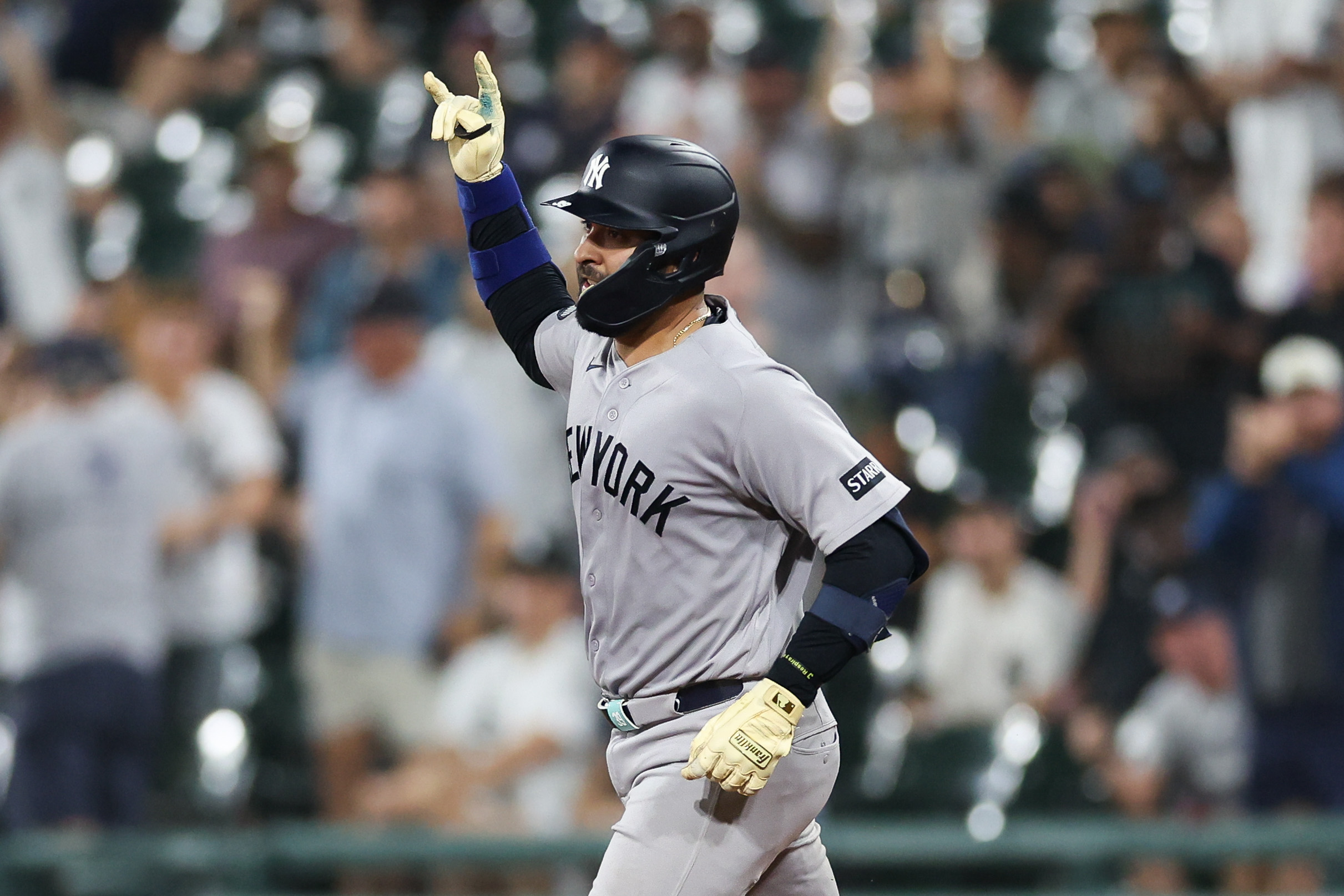 Yankees catcher Ali Sánchez (39) runs the bases after hitting a three-run homer during the eighth inning against the White Sox at Rate Field July 27, 2026 in Chicago. (Armando L. Sanchez/Chicago Tribune)