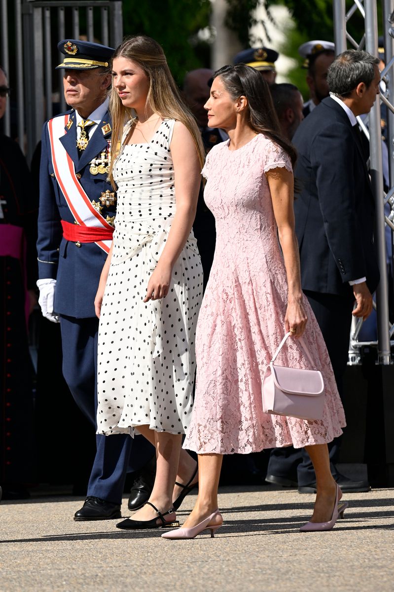 Infanta Sofía's outfit was widely seen as a subtle style tribute to her mother, Queen Letizia.