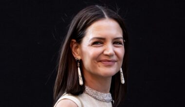 Katie Holmes steps out hand in hand with Jason Bard Yarmosky in her signature effortless New York style