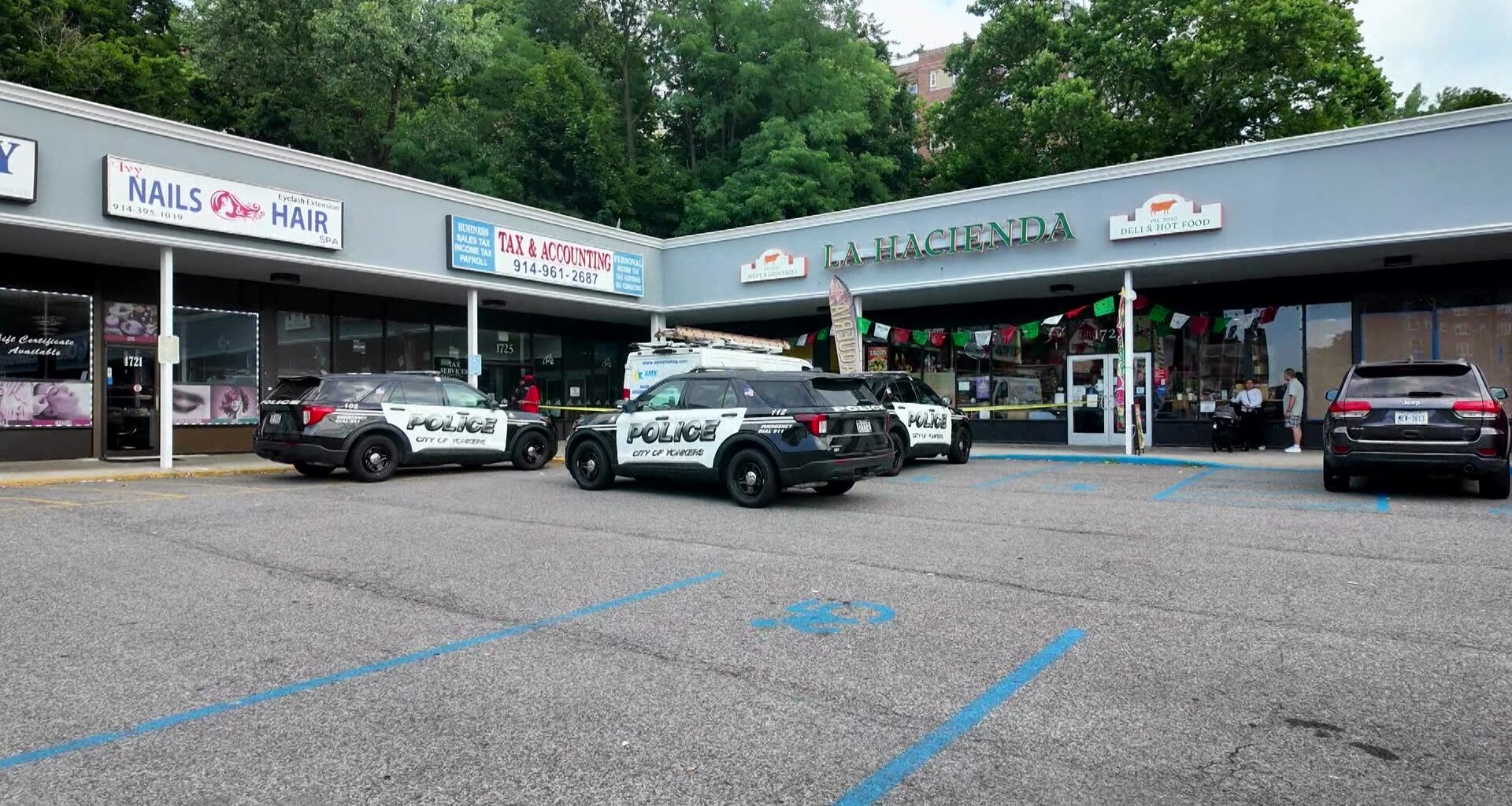 News 12 | Westchester | Yonkers Business Owners Devastated After Thieves Smash Door And Steal Cash