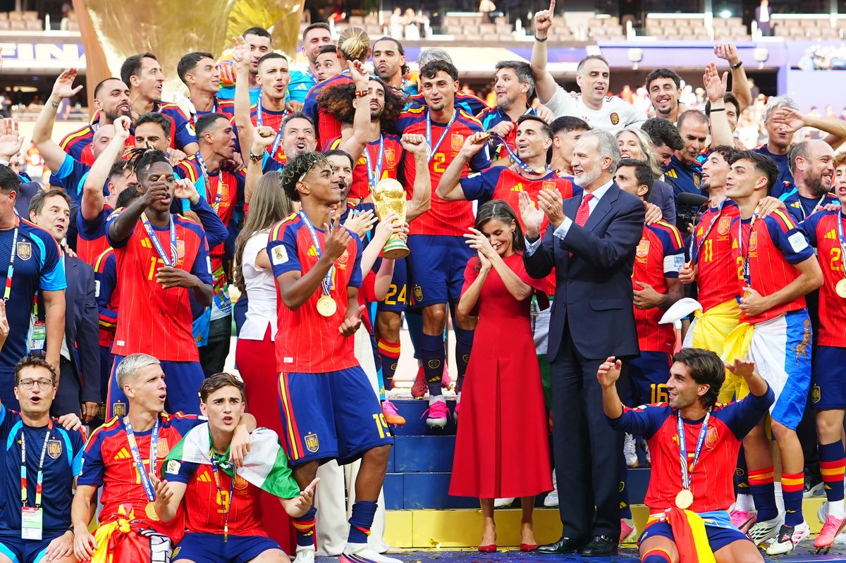 King Felipe VI, Princess Leonor and Infanta Sofía celebrate with Spain's players after the country's 2026 FIFA World Cup victory at New York New Jersey Stadium.