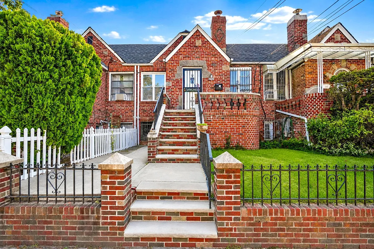 brick row house