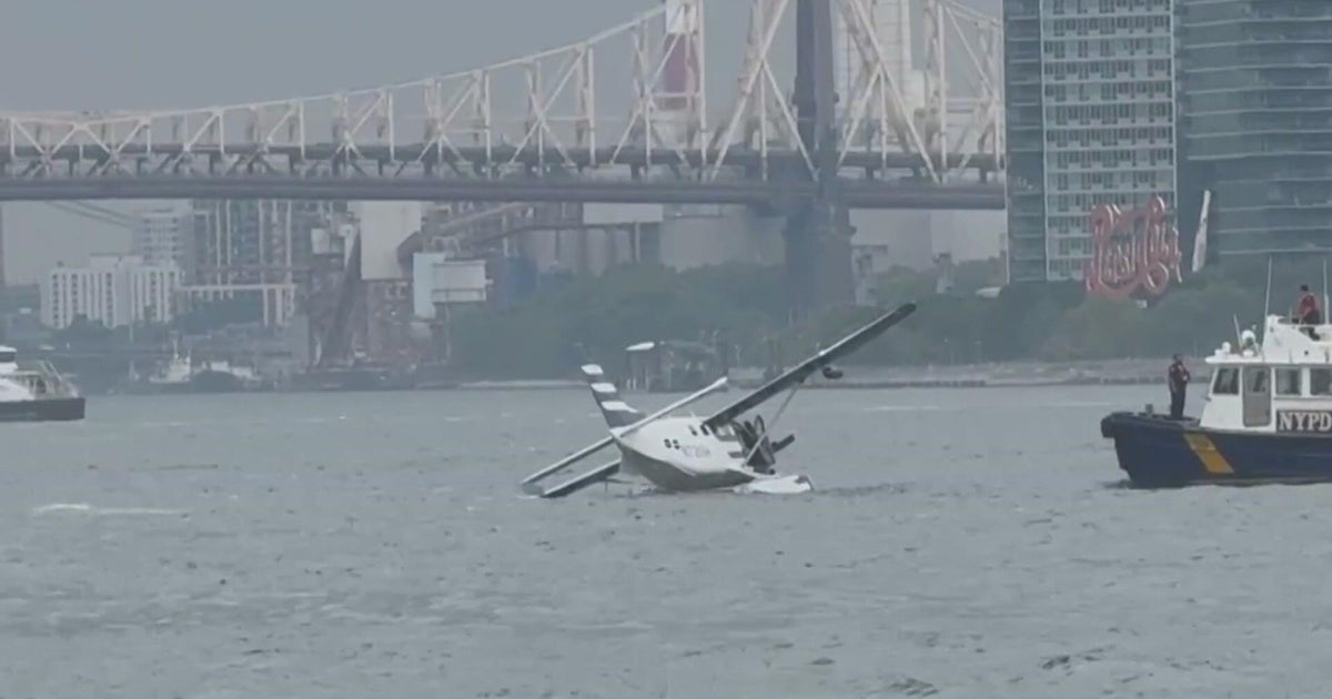 Seaplane with 10 on board makes hard landing in NYC's East River, FDNY says
