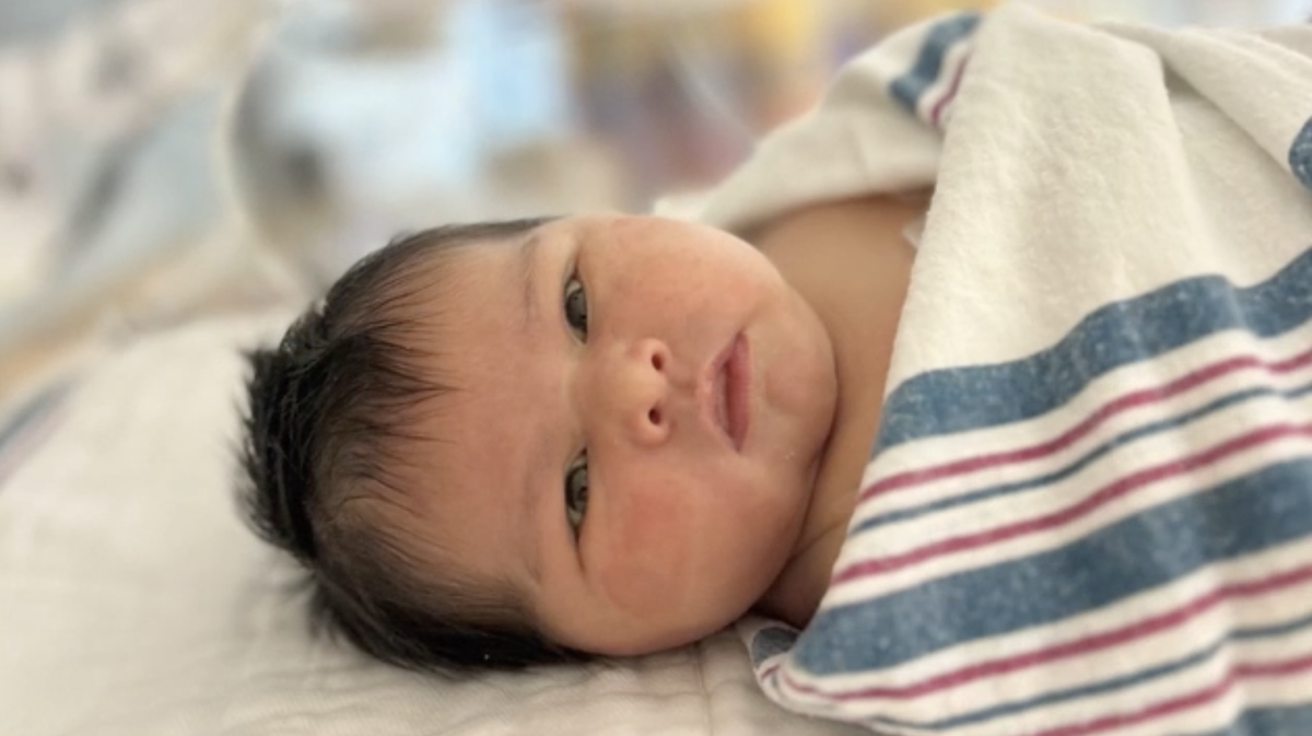 New York mom gives birth to 14-pound baby girl