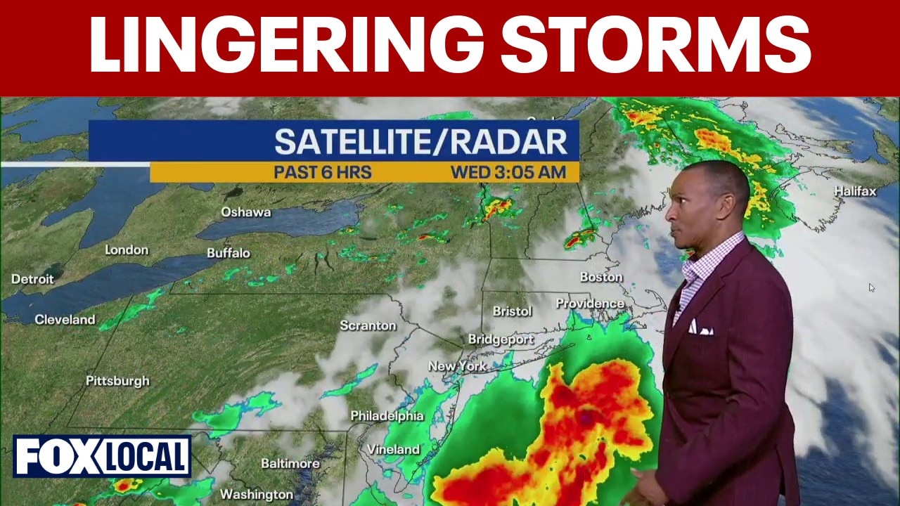 Chance of lingering showers across NYC amid high humidity
