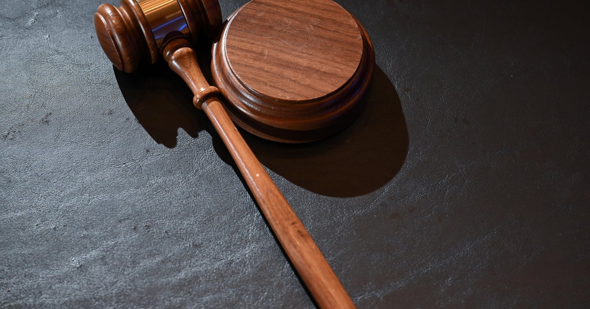 Manhattan Beach attorney pleads guilty to embezzling client settlement money