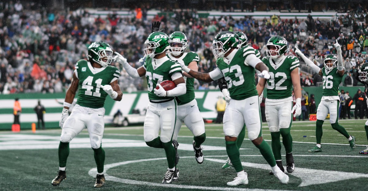 New York Jets News: Darren Mougey ‘more in sync’ with Aaron Glenn in Year 2