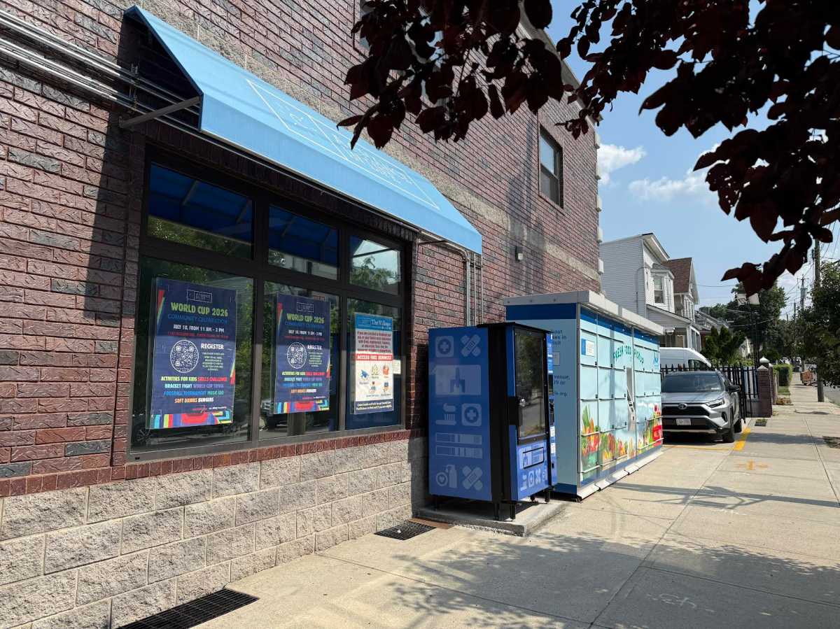 Staten Island gets its first set of NYC’s public health vending machines