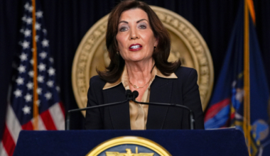 Kathy Hochul halts large data center permits in New York