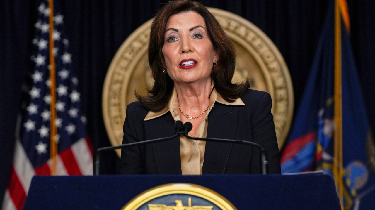 Kathy Hochul halts large data center permits in New York