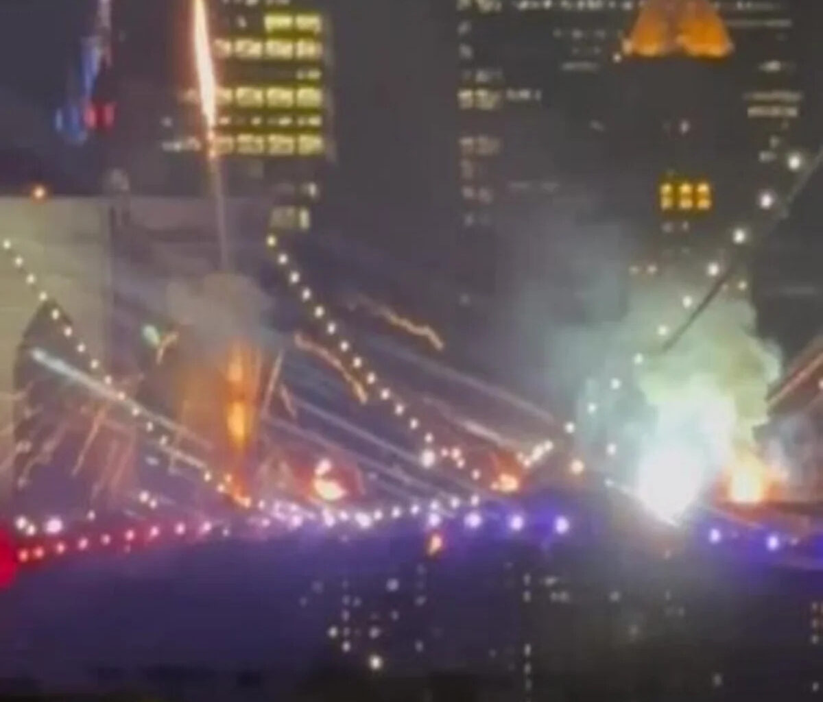 Fire Breaks Out on Brooklyn Bridge During July 4 Fireworks Show