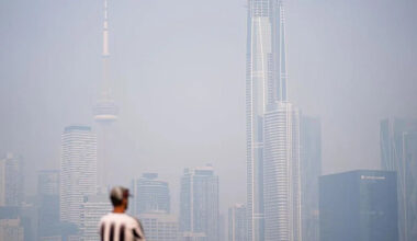 Hundreds of Canada wildfires prompt US air quality alerts as smoke spreads south