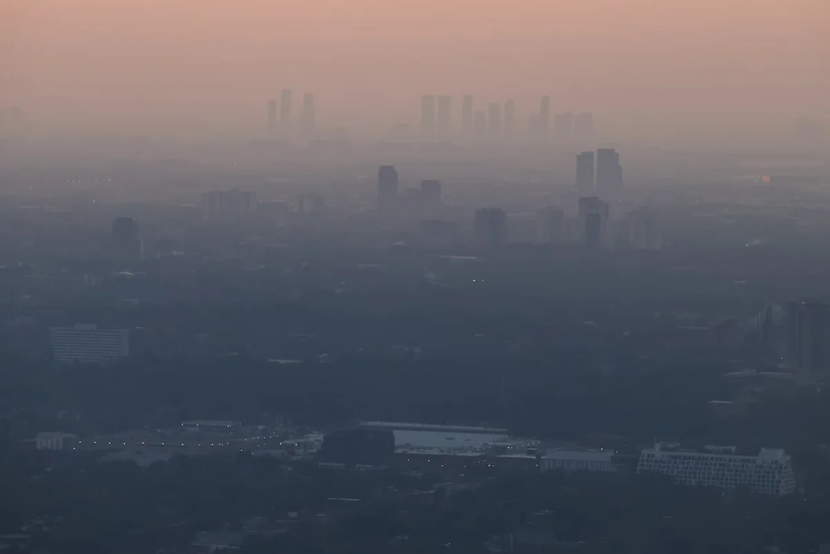 How wildfire smoke travels from Ontario to New York City — and turns distant city skies orange