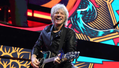Jon Bon Jovi abruptly ends New York City concert due to illness