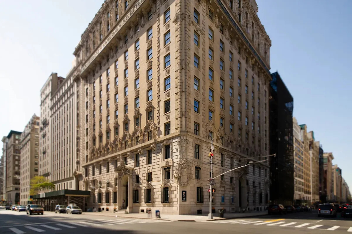Airbnb Buys Manhattan Office Despite NYC Rental Crackdown