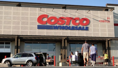Costco Put A Bite-Size Twist On One Of NYC’s Most Famous Pastries & Shoppers Want A Box Immediately