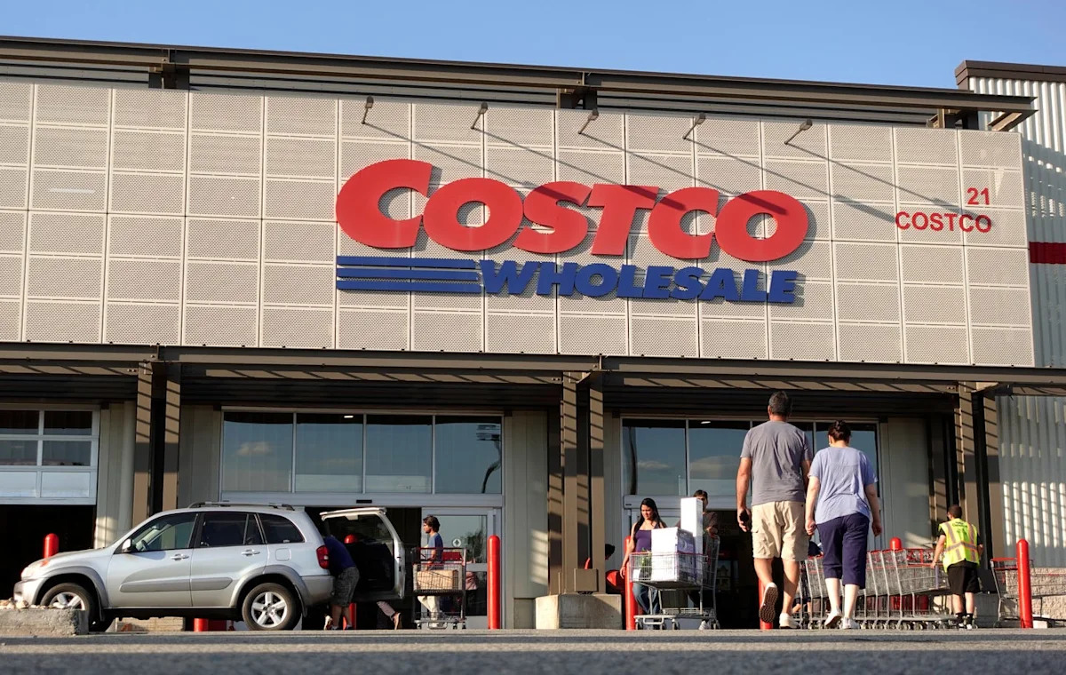Costco Put A Bite-Size Twist On One Of NYC’s Most Famous Pastries & Shoppers Want A Box Immediately