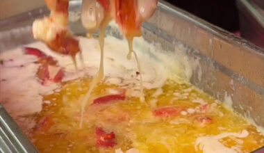 This NYC Spot Is Dunking Massive Lobster Claws In Pure Melted Butter, And The Results Are Unreal