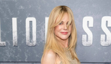 Nicole Kidman commands attention in daring look at glamorous New York premiere
